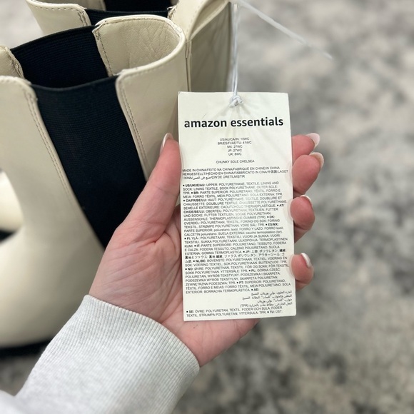 Women's Cream and Black chelsea Boots - Picture 4 of 5